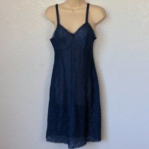 Full Slip Size 34/Medium Vintage Navy Blue Nylon Lace